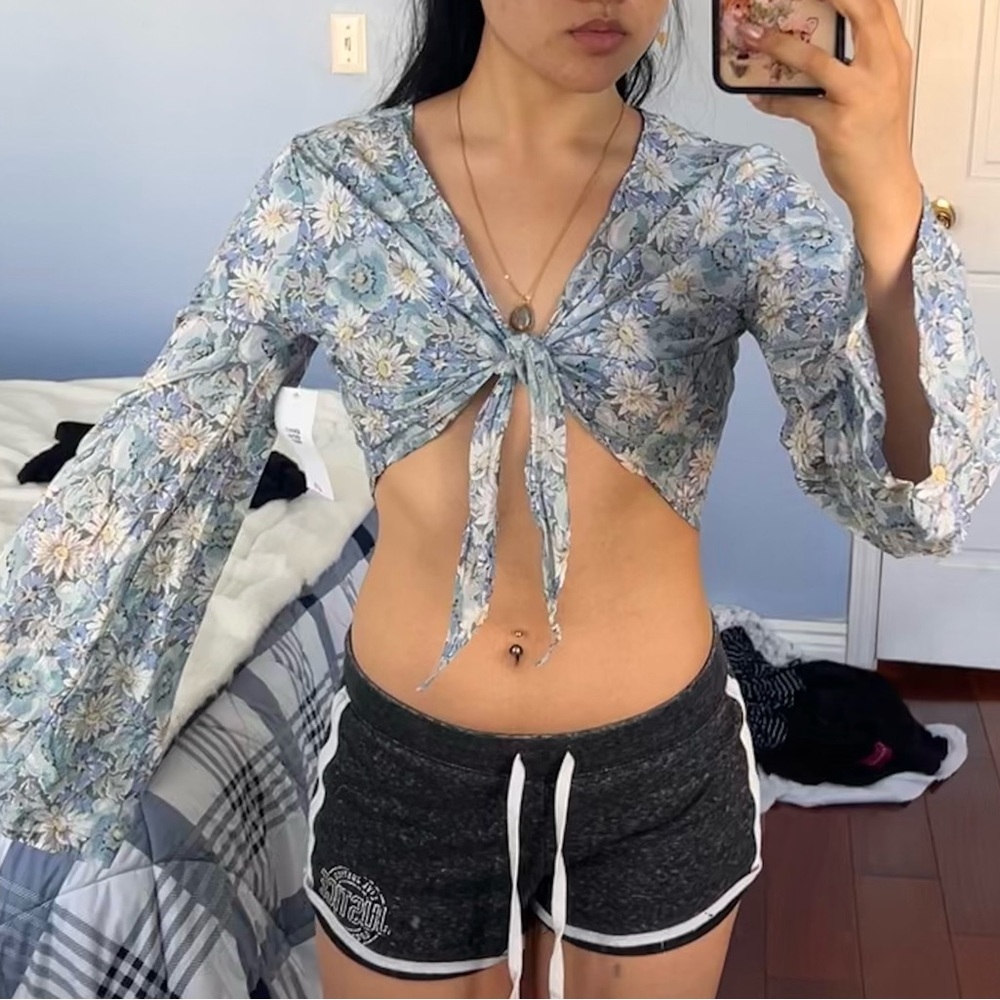 Floral bell sleeve bolero